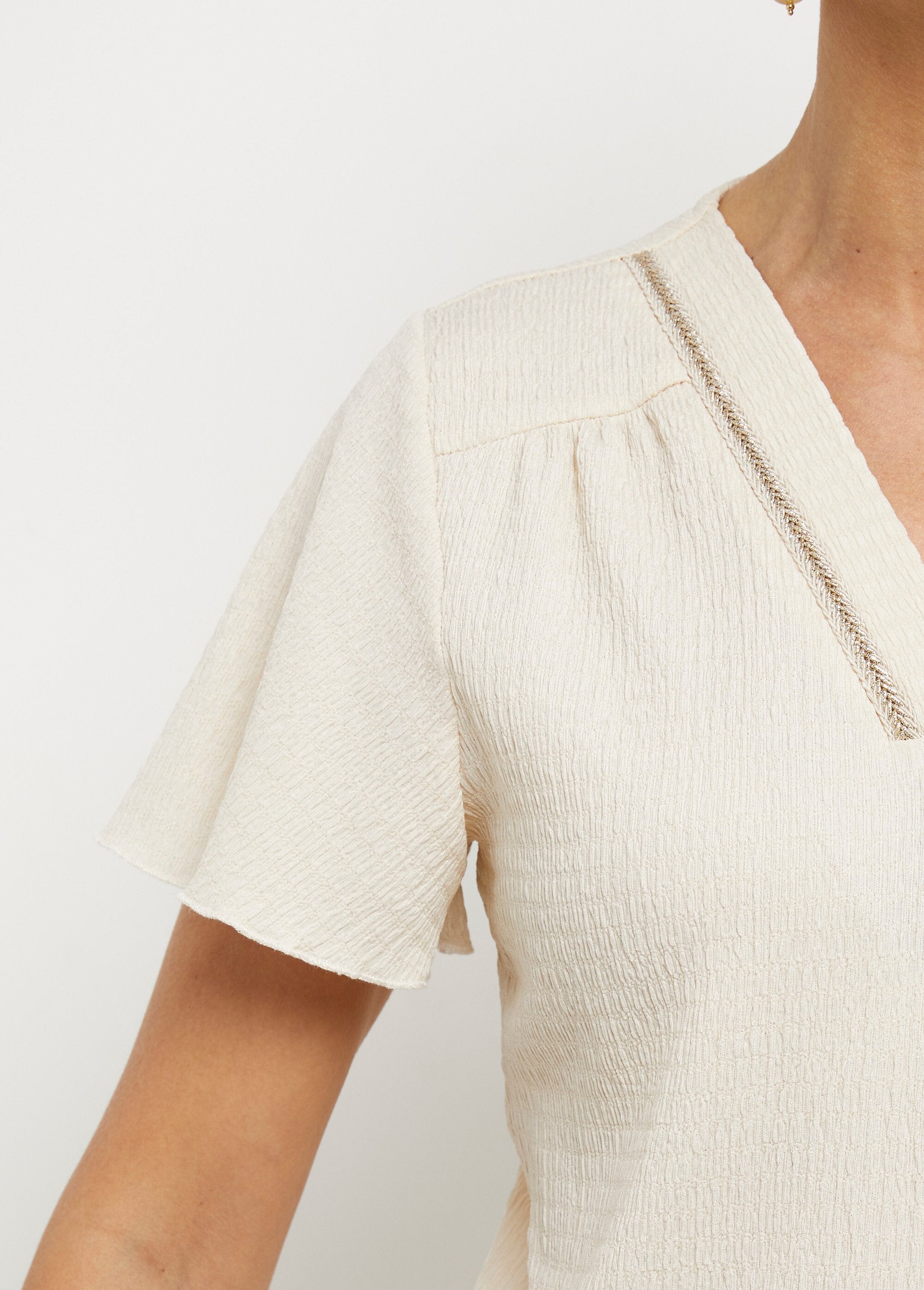 Textured_tunic,_V-neck_with_trim_Beige_DE2_slim