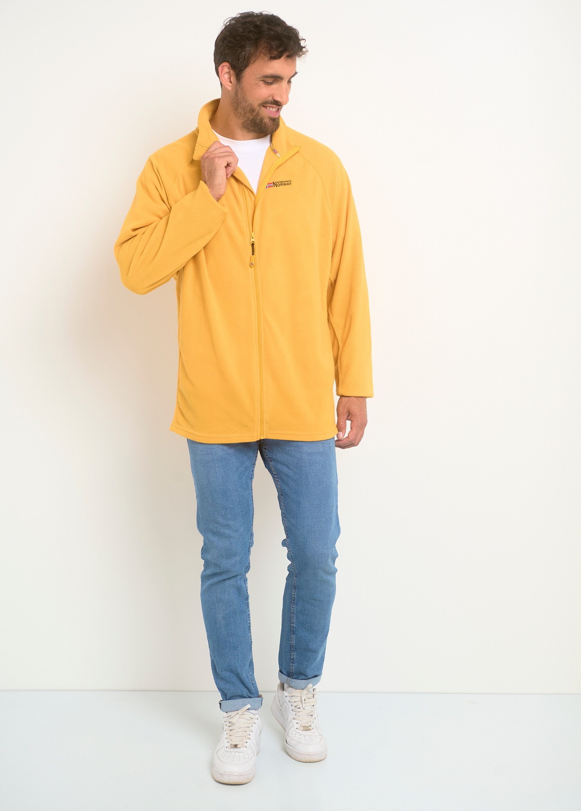 Warm_fleece_jacket_with_stand-up_collar_Mustard_SF1_slim