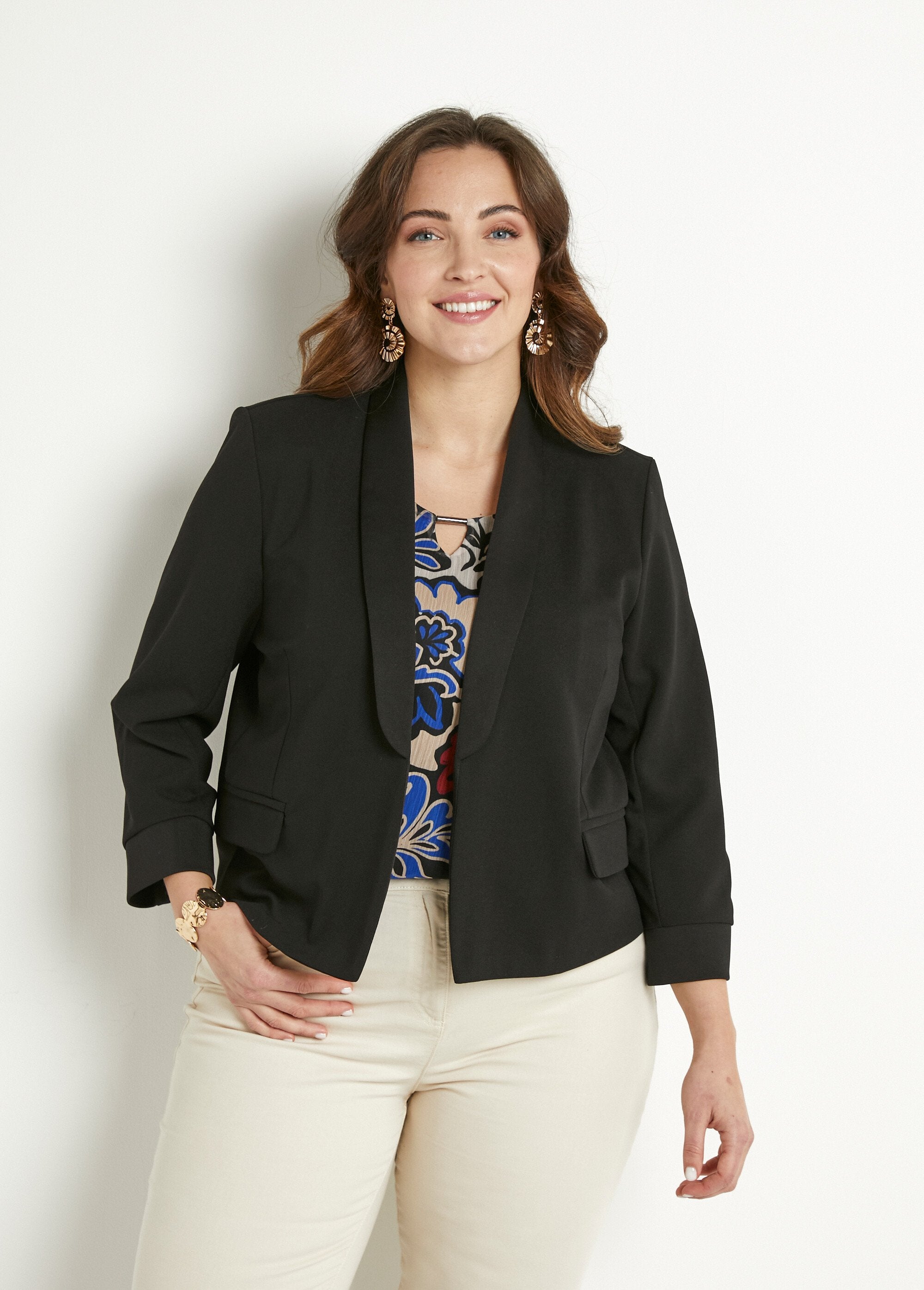 Short_plain_tuxedo_jacket_with_3/4_sleeves_Black_FA1_curvy